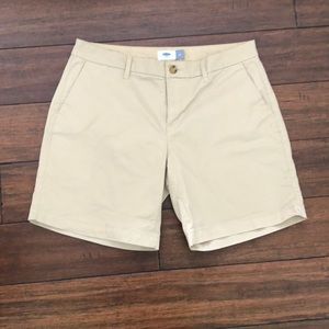 Old Navy tan shorts